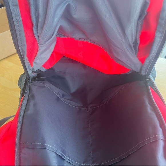 Under armour backpack - Picture 6 of 13